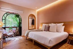 Lux 10-BR Condesa Villa · Heated Pool · Sleeps 20 - Image 4