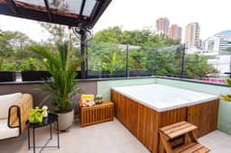 Poblado 8 Bedroom, Rooftop Hot Tub, Staff Included - Image 3