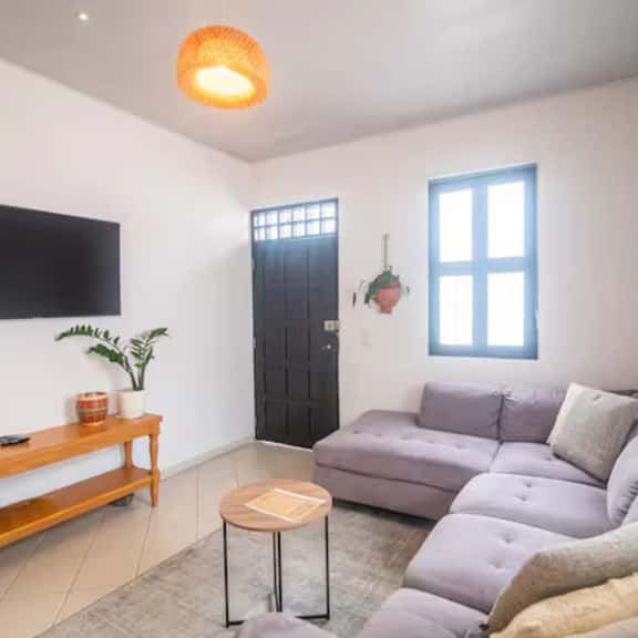New Renovated 2025 1 Bedroom n the Walled City - Image 1