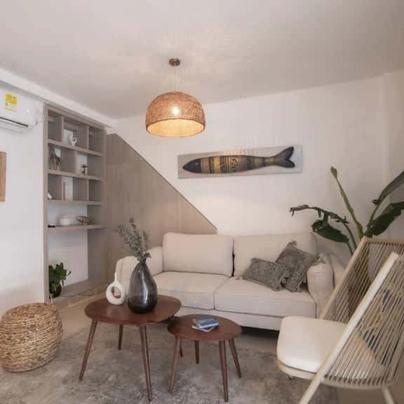 Private 3 Bedroom Home with Patio in Walled City - Image 1