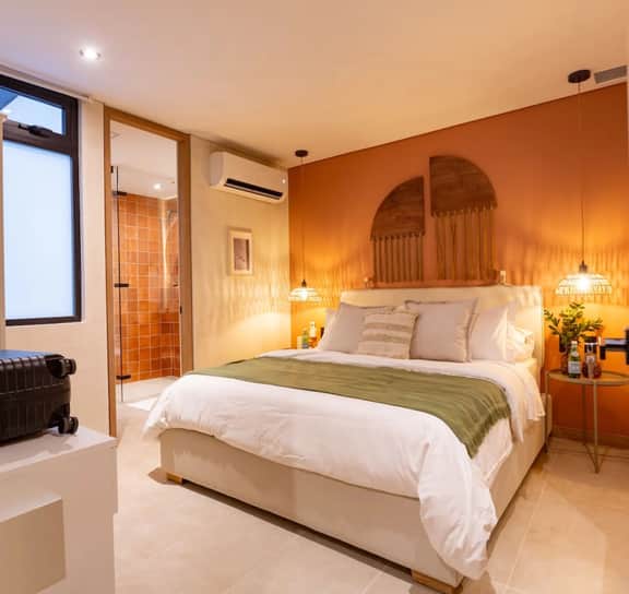 Poblado 12 Bedroom,  2 Jacuzzis, Rooftop, Staffed - Image 5