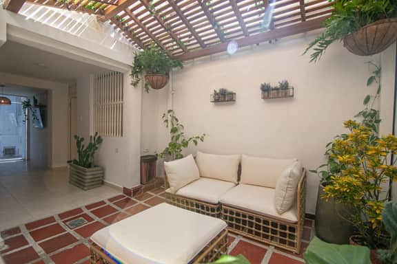 Private 3 Bedroom Home with Patio in Walled City - Image 4