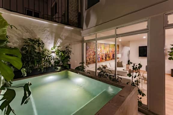 Roma Norte Luxury 7 Bedroom with AC, Jacuzzi, Roof - Image 3